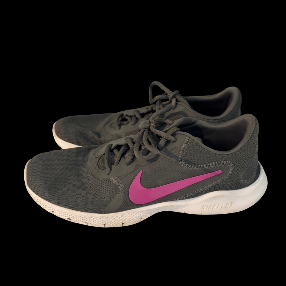 Nike Women's Athletic Shoes in Gray and Fuscia